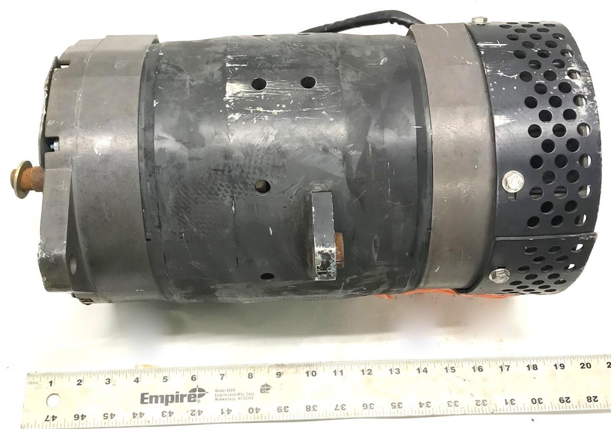 Alternator 400 Amp 28 Volt Generator C.E. Niehoff & Co. Generator